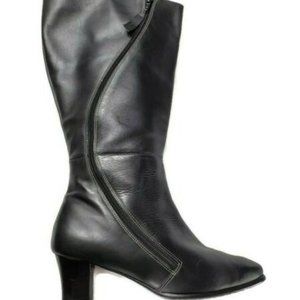 Ros Hommerson Women's black Boots leather Sz10